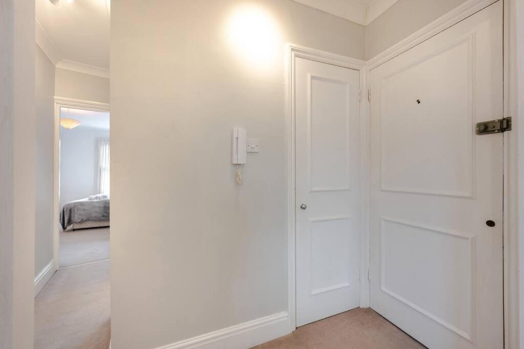 Apartament Cosy 2 Bed In Kensington Olympia Londyn Zewnętrze zdjęcie